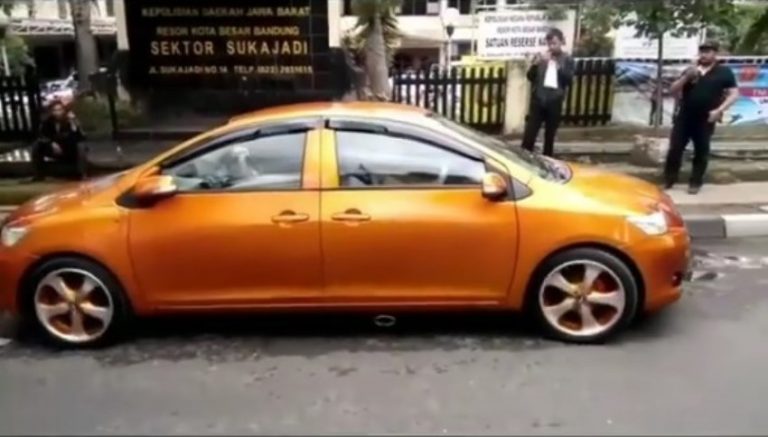 Mobil bermuka dua hebohkan warga Bandung pemilik membuatnya untuk ini