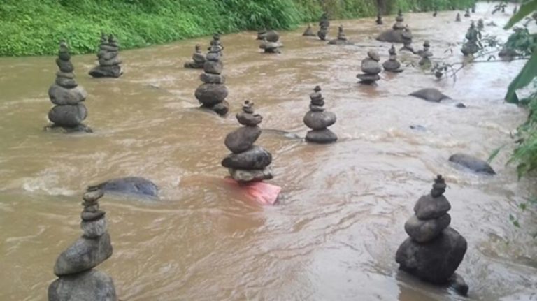 Sempat hebohkan publik ternyata ini penyebab munculnya tumpukan batu di sungai Cibojong