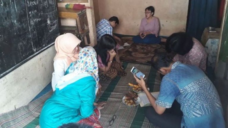 Ibu di Surabaya ini rela jual ginjal demi belikan ponsel untuk putranya