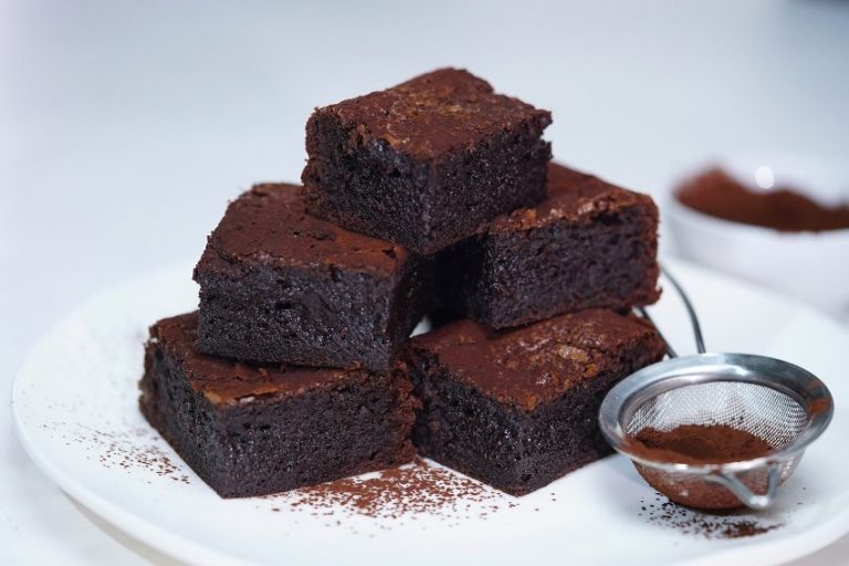 Gara gara brownies wanita 47 tahun ini dipecat dari kantornya