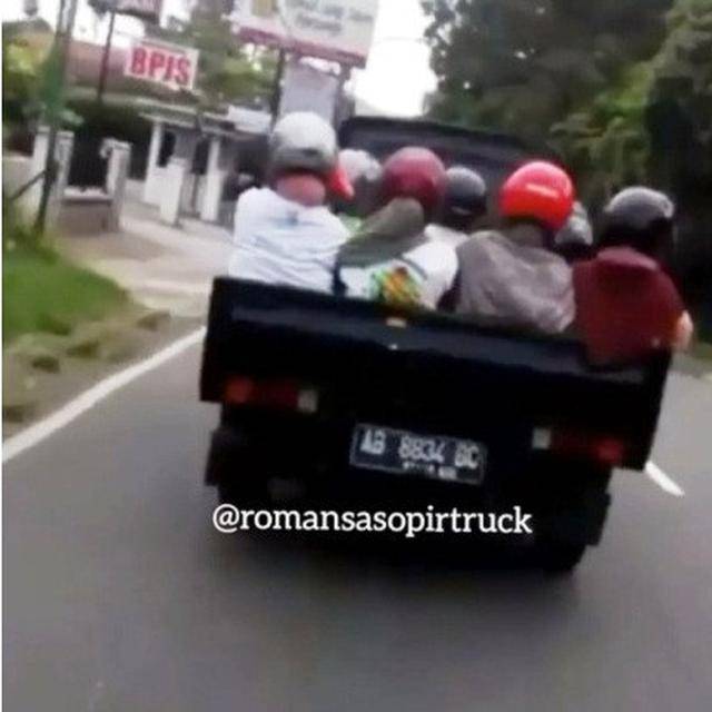 Romansa Supir Truk