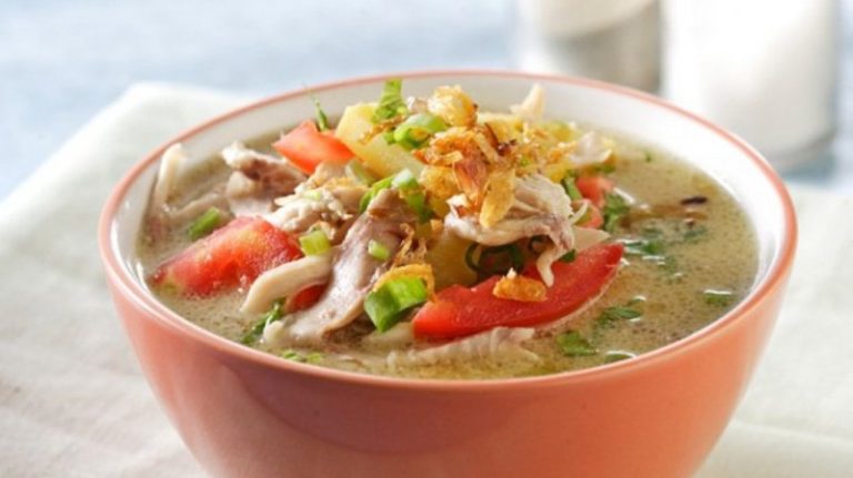 Resep dan Cara Membuat Soto Ayam Kuah Bening