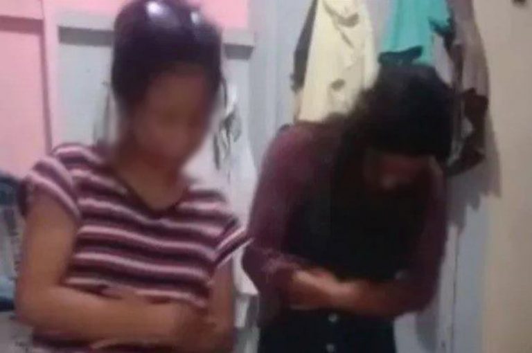 Joget gerakan solat diiringi musik dugem dua perempuan ini ditangkap polisi