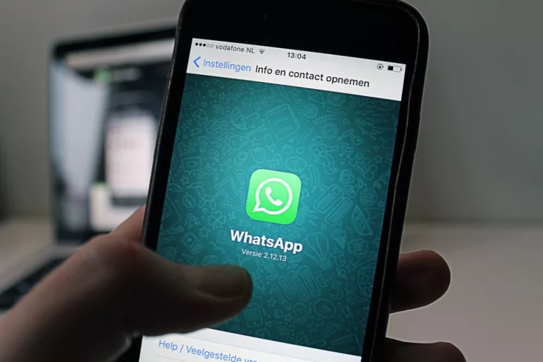 Cara Keluar Grup WhatsApp Tanpa Diketahui